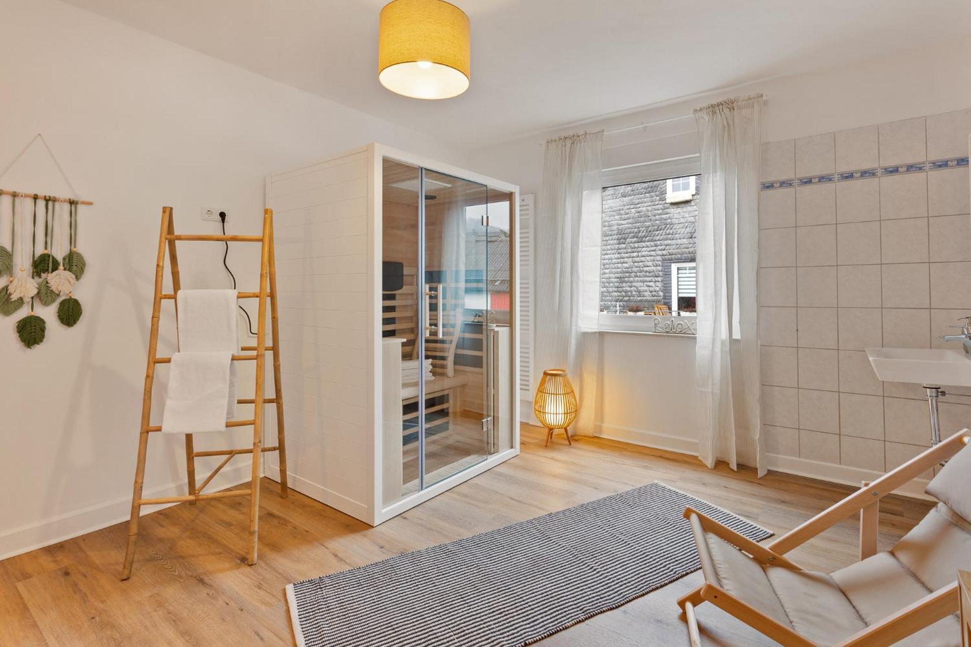 Gipfelstuermer Winterberg-Niedersfeld Mit Infrarotsauna, Yoga, Netflix, Wlan ภายนอก รูปภาพ